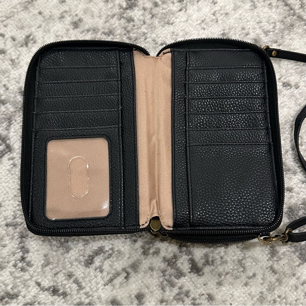 The Sak Sequoia Extra Large Smartphone Black Leather Crossbody Bag Purse - Picture 8 of 9